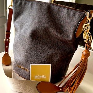Michael Kors Medium Monogram Logo Bucket Crossbody Bag